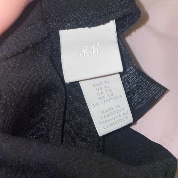 H&M wide legged dress pants - Picture 2 of 2